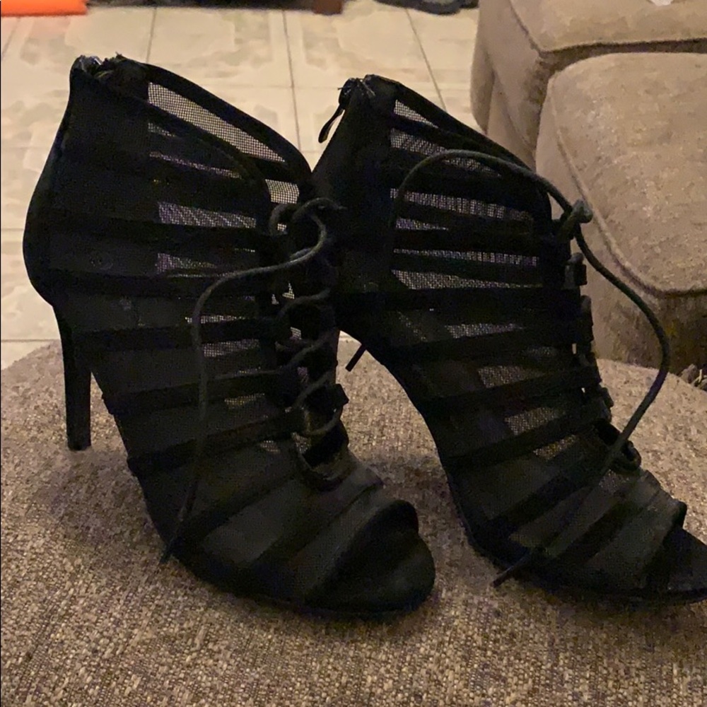 Black high heels  shoes 👠